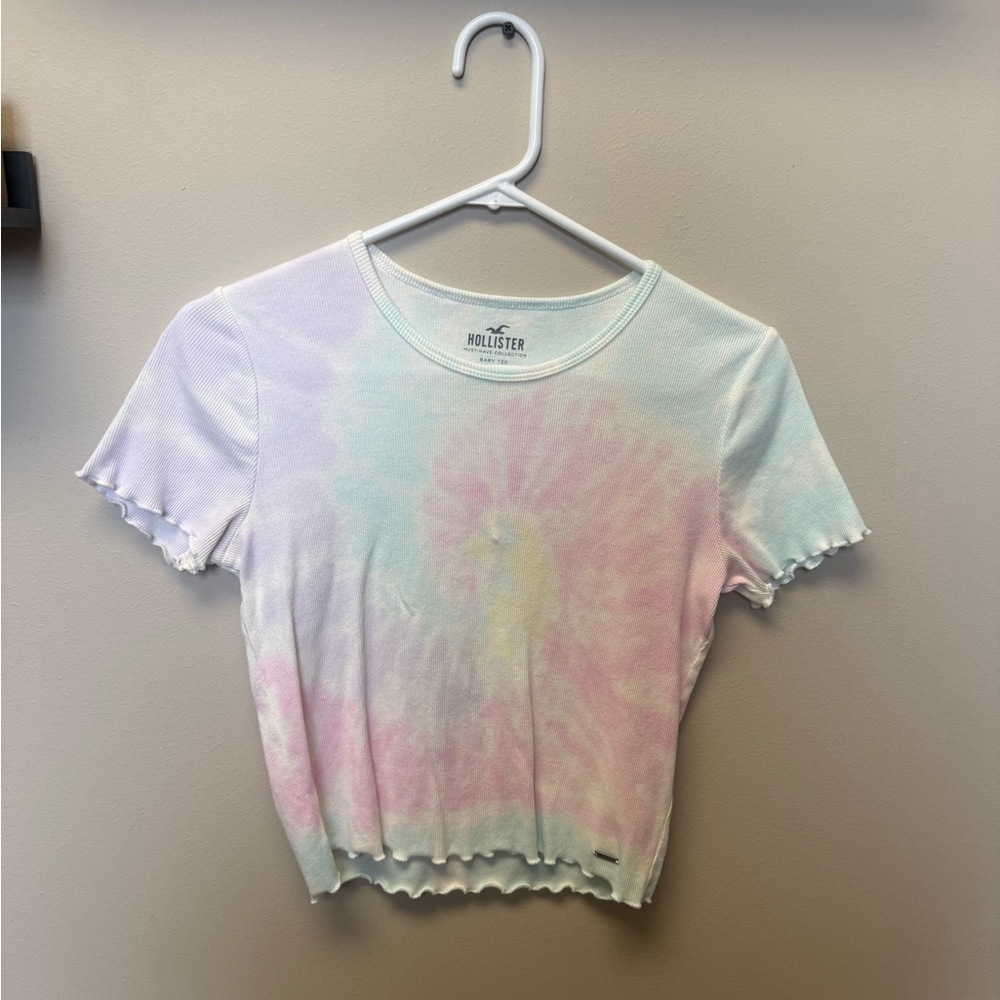 Hollister Women's Pastel Tie-Dye Short Sleeve Tee